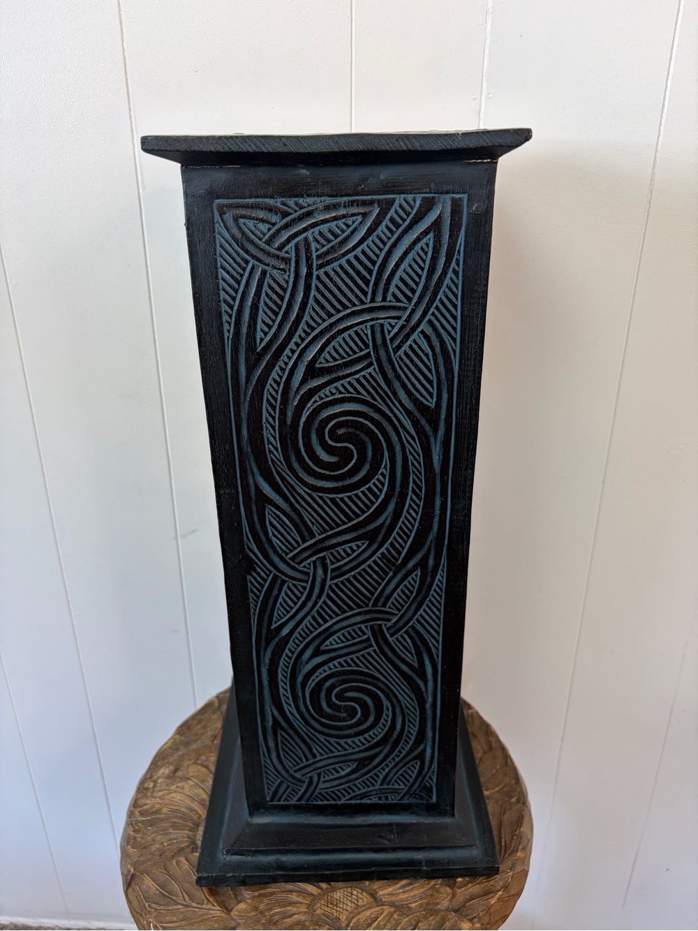 Hand Carved Celtic Knot Wood Display Shelf Gothic Irish Rustic Folk Art Vintage - Picture 2 of 8
